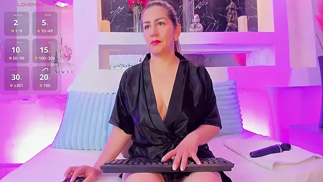Snapshot of Cinthya_mjs chatting on 04.29.26 Cinthya mjs online show from 04.29.26