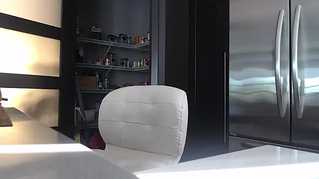 Toy-Daddy online show from 10.01.25