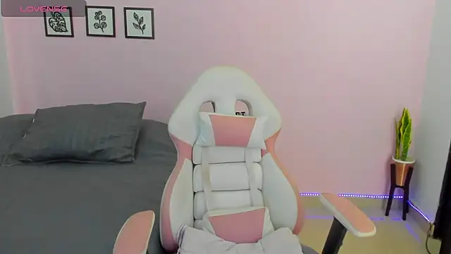 sophie pazz online show from 02.08.26