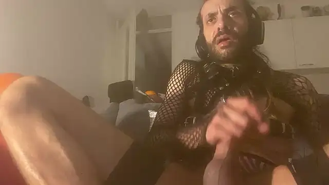 P4RtYBOII92 online show from 09.12.25