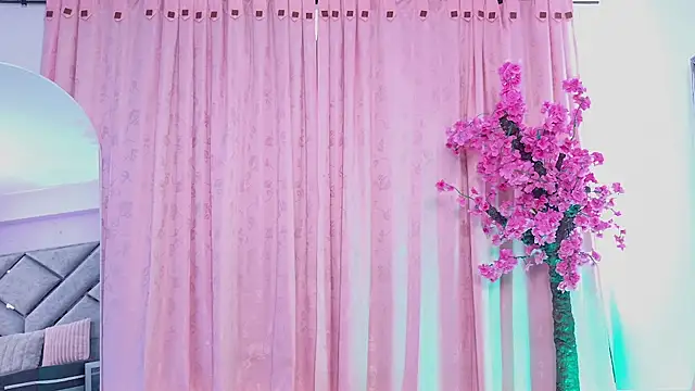 Elith noa online show from 01.08.26