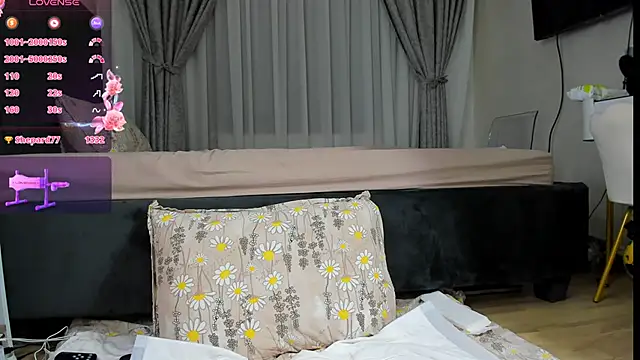 Snapshot of wowsquirtx chatting on 03.13.25 wowsquirtx online show from 03.13.25