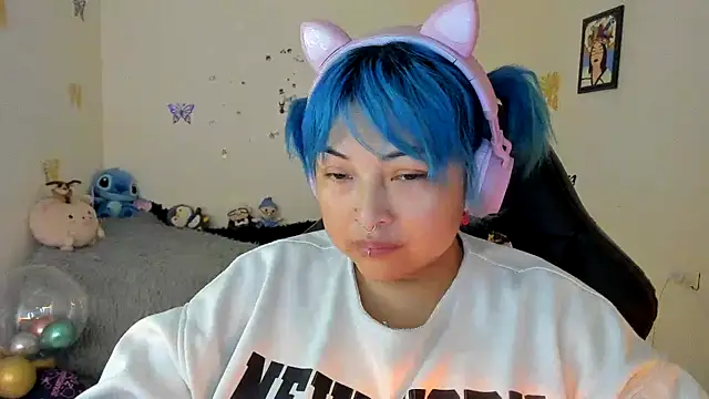 Snapshot of Shaddycute_ chatting on 09.13.25 Shaddycute online show from 09.13.25