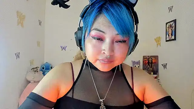 Snapshot of Shaddycute_ chatting on 10.01.25 Shaddycute online show from 10.01.25