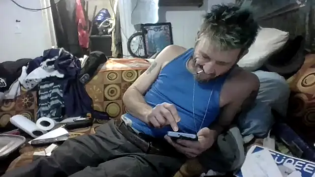 Snapshot of gettinit2wice chatting on 06.16.26 gettinit2wice online show from 06.16.26