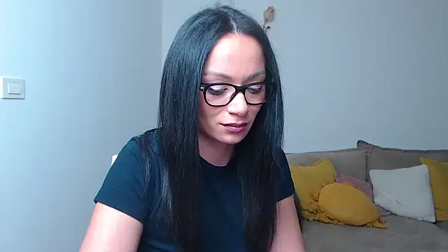 Snapshot of BabySerene chatting on 03.06.25 BabySerene online show from 03.06.25