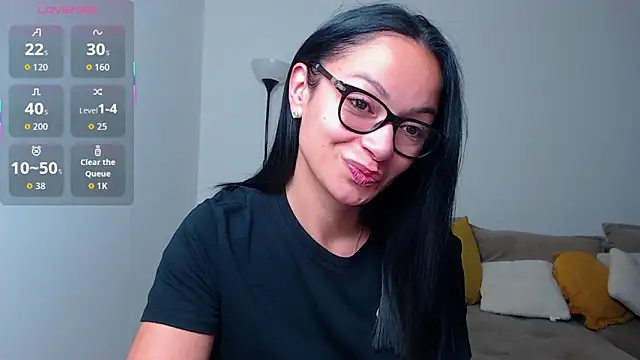 Snapshot of BabySerene chatting on 10.29.25 BabySerene online show from 10.29.25