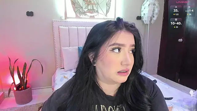 Snapshot of _nina_sweet chatting on 09.18.25 nina sweet online show from 09.18.25