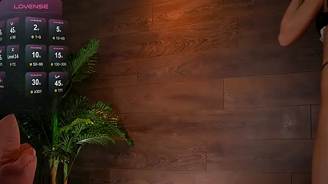 KairaAndrews online show from 04.06.26