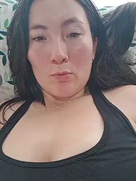 Elle Lee  online show from 04.15.26