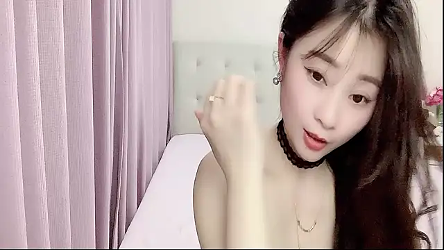 Snapshot of aisha123123 chatting on 02.28.25 aisha123123 online show from 02.28.25