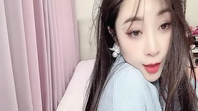 Snapshot of aisha123123 chatting on 03.09.25 aisha123123 online show from 03.09.25