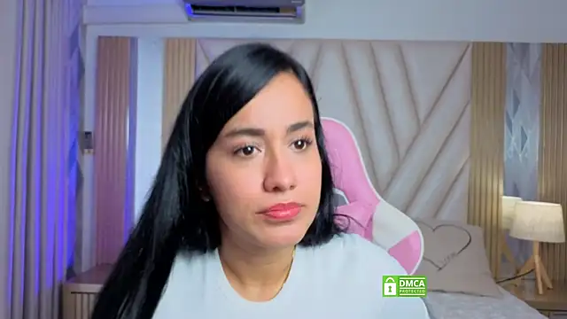 Miia harper  online show from 11.17.25