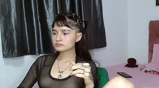 Snapshot of saritapretyy chatting on 03.10.25 saritapretyy online show from 03.10.25