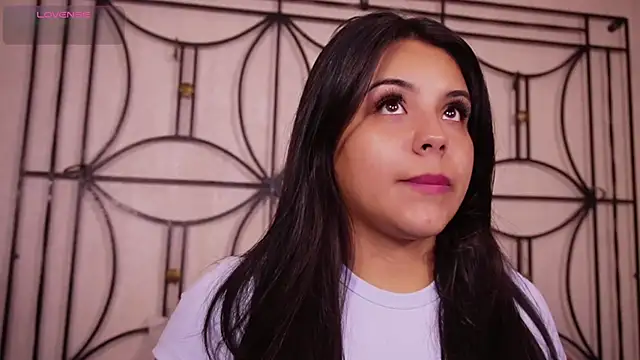 Sophia wilsonn  online show from 12.03.25