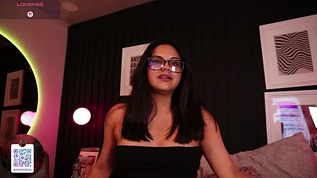 Snapshot of Sophia_wilsonn_ chatting on 04.25.26 Sophia wilsonn online show from 04.25.26