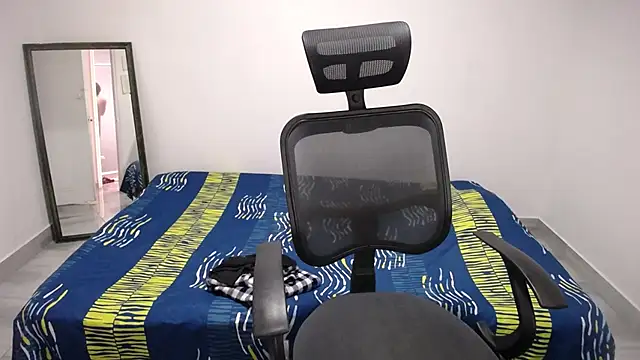 present the magic online show from 11.24.25