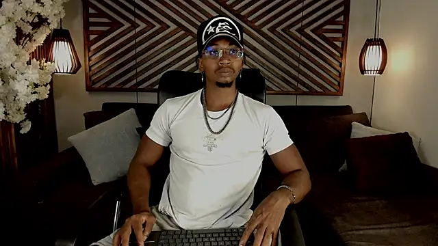 Snapshot of JamalMyst chatting on 05.20.26 JamalMyst online show from 05.20.26