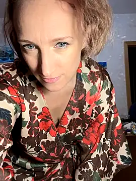 UmaTruewoman online show from 11.19.25