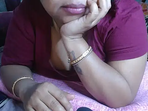 Snapshot of TASHa009 chatting on 12.27.24 TASHa009 online show from 12.27.24