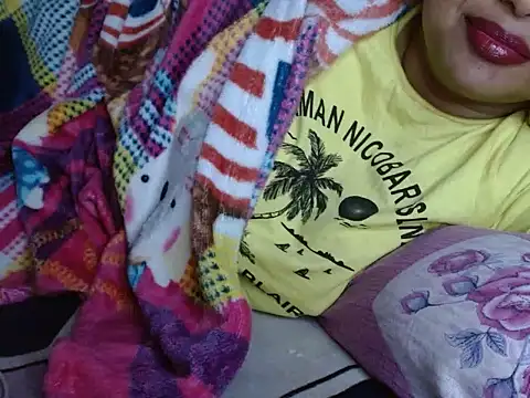 Snapshot of TASHa009 chatting on 01.15.25 TASHa009 online show from 01.15.25