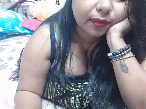 Snapshot of TASHa009 chatting on 02.21.25 TASHa009 online show from 02.21.25