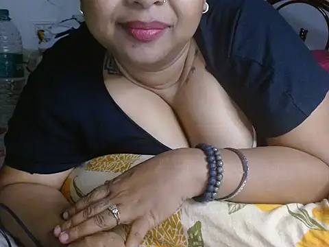 Snapshot of TASHa009 chatting on 03.05.25 TASHa009 online show from 03.05.25