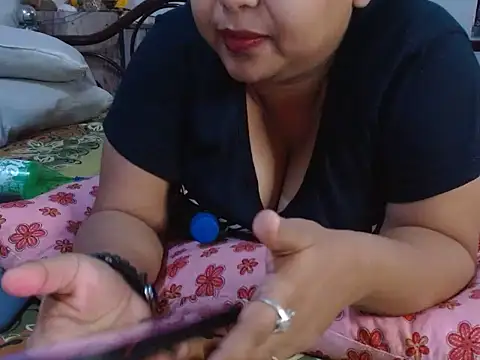 Snapshot of TASHa009 chatting on 09.25.25 TASHa009 online show from 09.25.25