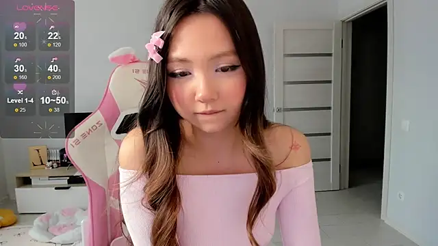 Fluffy Rose online show from 04.01.26