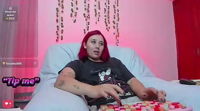 bonnie moon  online show from 02.18.25