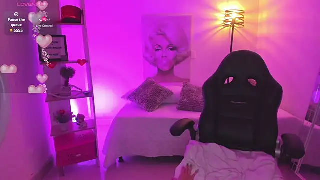 gabriiellaa   online show from 01.28.25