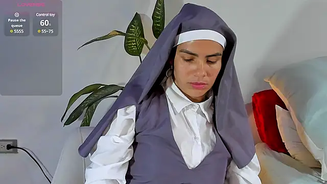 ClaraMariaMon online show from 01.21.25