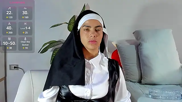 ClaraMariaMon online show from 01.24.25