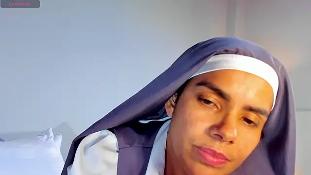 ClaraMariaMon online show from 02.22.25