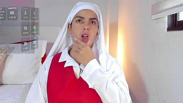 ClaraMariaMon online show from 11.27.25