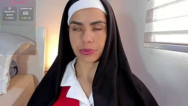 ClaraMariaMon online show from 12.16.25