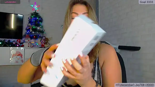 SuchCute online show from 12.19.24