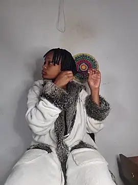 hot-tandy online show from 12.13.25