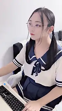 Snapshot of JiangXiaoxue chatting on 10.29.25 JiangXiaoxue online show from 10.29.25