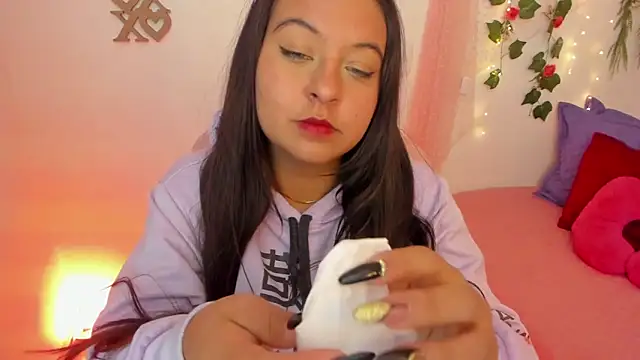 Snapshot of Sweet_Chloe06 chatting on 02.11.25 Sweet Chloe06 online show from 02.11.25