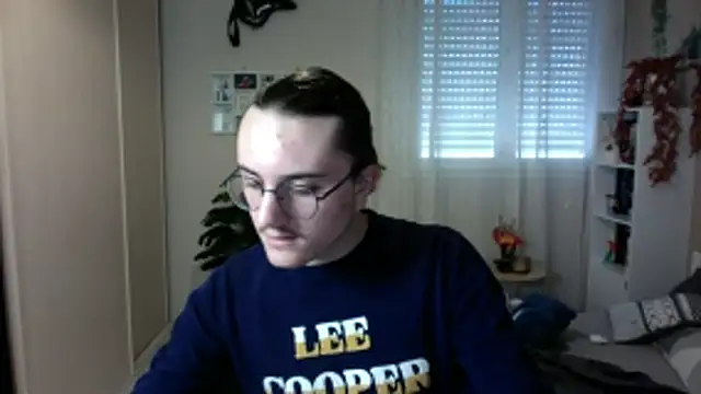 Snapshot of enzolb chatting on 11.05.25 enzolb online show from 11.05.25