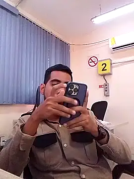 EnriquePersian197 online show from 01.23.25