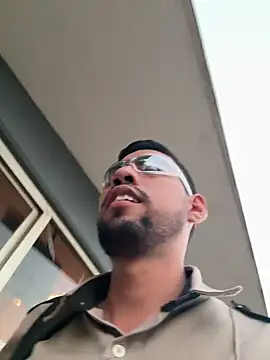 EnriquePersian197 online show from 10.14.25