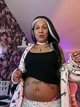 Snapshot of Jaylaloveofficial chatting on 02.23.26 Jaylaloveofficial online show from 02.23.26