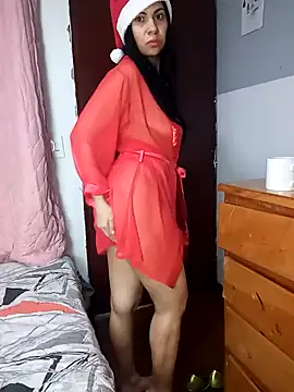 Snapshot of saralunabella chatting on 12.24.24 saralunabella online show from 12.24.24