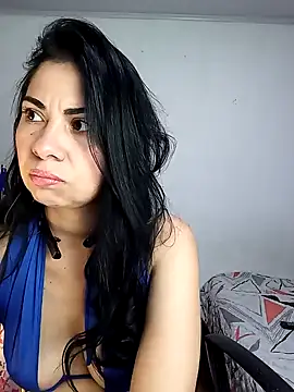 Snapshot of saralunabella chatting on 01.31.25 saralunabella online show from 01.31.25