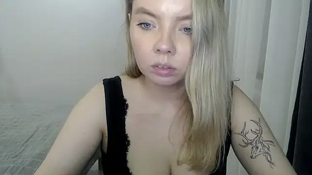 Snapshot of PolinaXXXJones chatting on 01.17.25 PolinaXXXJones online show from 01.17.25