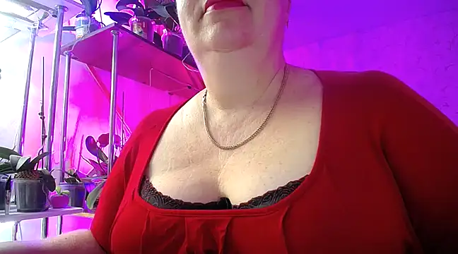 Snapshot of _Sweet_Woman chatting on 01.28.25  Sweet Woman online show from 01.28.25