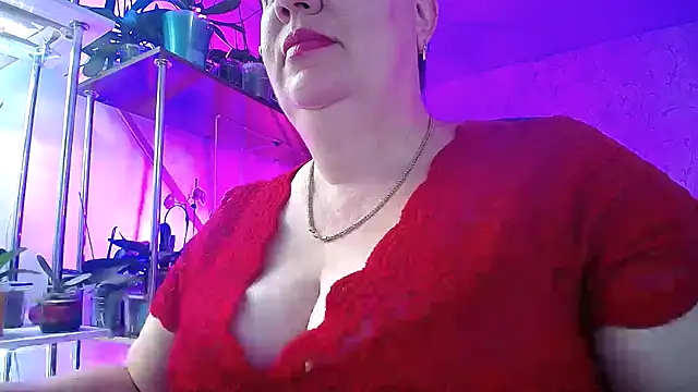 Snapshot of _Sweet_Woman chatting on 09.17.25  Sweet Woman online show from 09.17.25