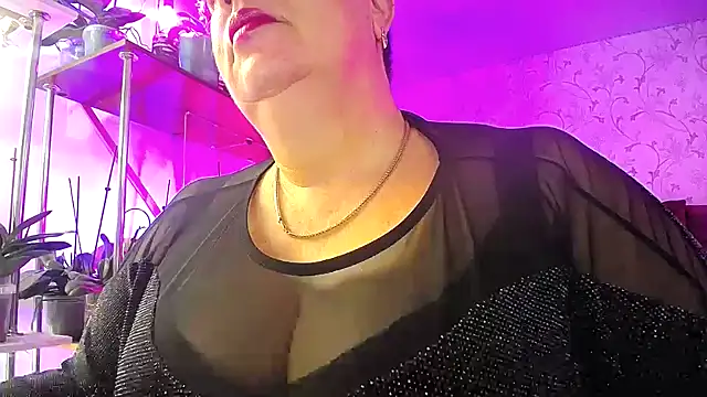 Snapshot of _Sweet_Woman chatting on 10.19.25  Sweet Woman online show from 10.19.25